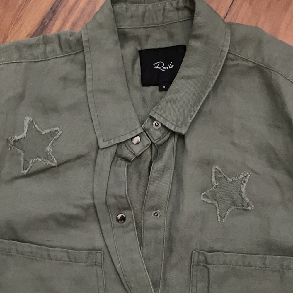 Rails Star Embroidered Button Down Size Small - image 2